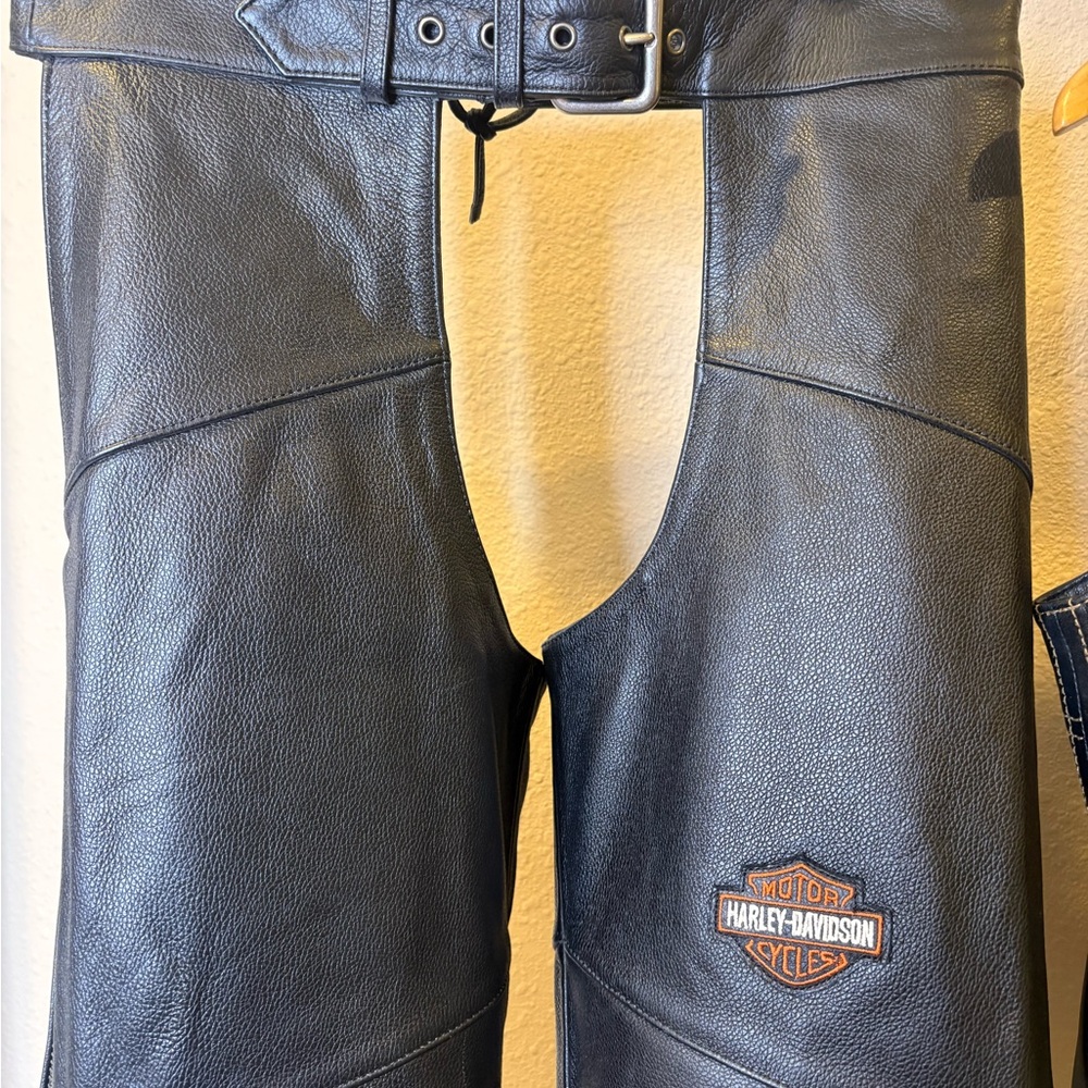 Harley-Davidson Black Riding Chaps - Picture 3 of 7